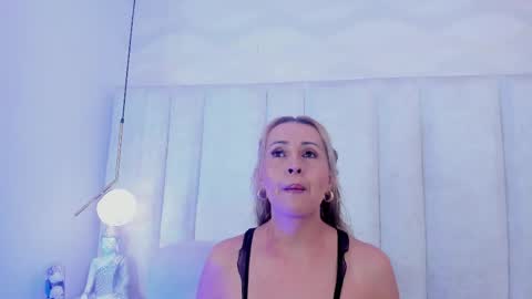 Mailyn Jung online show from 2, 6, 2026