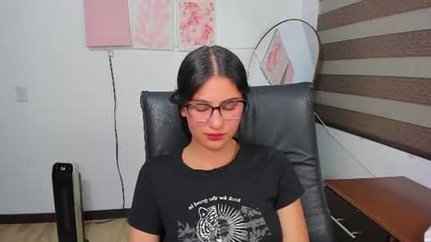 Snapshot of im_miia chatting on 25, 6, 2026 Mia online show from 25, 6, 2026