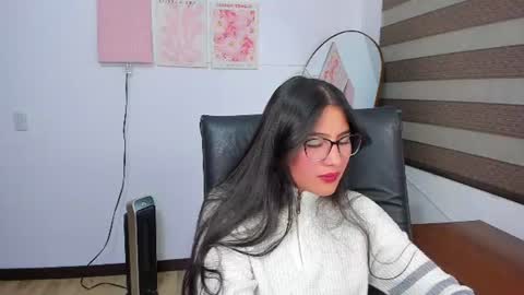 Snapshot of im_miia chatting on 17, 7, 2026 Mia online show from 17, 7, 2026