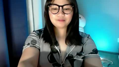 Snapshot of im_ur_cutiewife chatting on 27, 10, 2025 cherryl online show from 27, 10, 2025