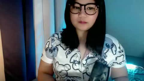 Snapshot of im_ur_cutiewife chatting on 4, 11, 2025 cherryl online show from 4, 11, 2025
