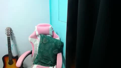 Snapshot of im_your_sexy_wifexxx chatting on 8, 9, 2025 Ms. M online show from 8, 9, 2025