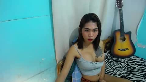 Snapshot of im_your_sexy_wifexxx chatting on 28, 11, 2025 Ms. M online show from 28, 11, 2025