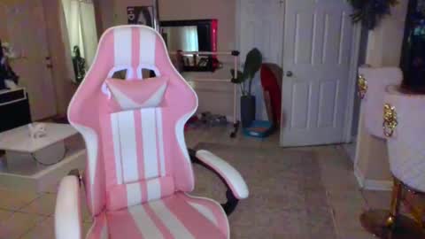 Snapshot of iman_love chatting on 23, 10, 2025 iman_love online show from 23, 10, 2025