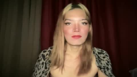 Mika online show from 14, 4, 2026