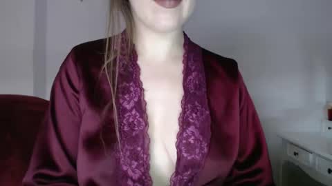 Snapshot of immouss chatting on 9, 12, 2024 Pola online show from 9, 12, 2024