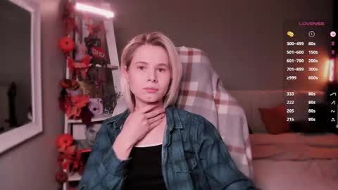 Snapshot of imnotmia chatting on 9, 11, 2025 Mia online show from 9, 11, 2025