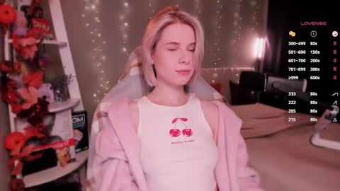 Snapshot of imnotmia chatting on 16, 11, 2025 Mia online show from 16, 11, 2025