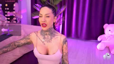 Scarlet online show from 30, 11, 2025