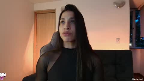 TAYLOR  online show from 21, 11, 2025