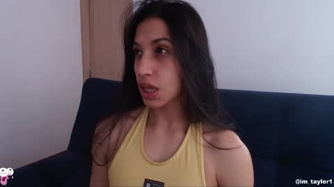 TAYLOR  online show from 15, 4, 2026