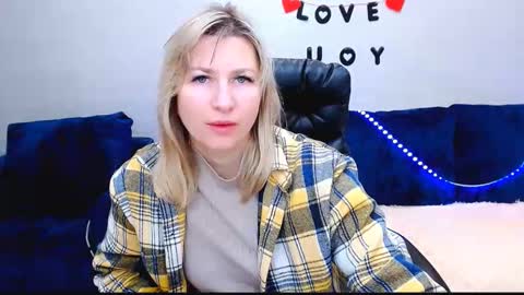 incredible_ariela online show from 18, 12, 2025
