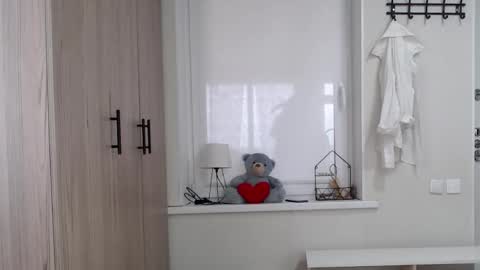 Della online show from 21, 10, 2025