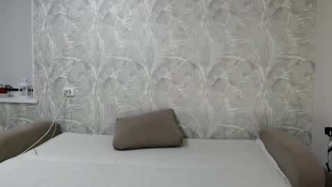 Della online show from 5, 2, 2026