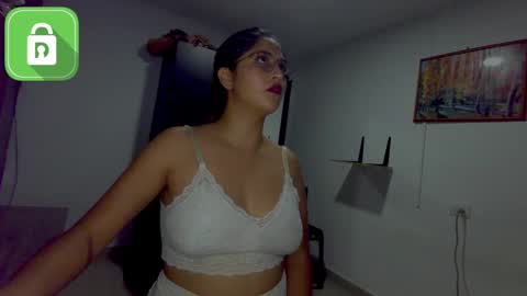 Snapshot of incubus2sucubus chatting on 29, 1, 2025 incubus2sucubus online show from 29, 1, 2025