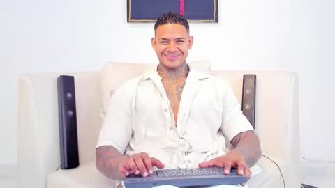 Snapshot of independent_project chatting on 6, 10, 2025 Jacobo online show from 6, 10, 2025