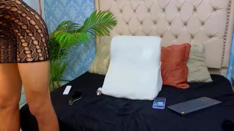 Snapshot of indi_rave chatting on 8, 11, 2025 INDI online show from 8, 11, 2025