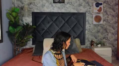 Snapshot of indi_rave chatting on 19, 11, 2025 INDI online show from 19, 11, 2025