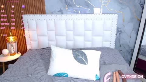 Snapshot of indiancutiie chatting on 23, 1, 2025 LITTLE AINHOA online show from 23, 1, 2025