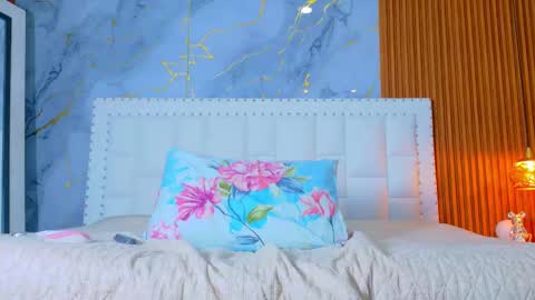 Snapshot of indiancutiie chatting on 4, 10, 2025 LITTLE AINHOA online show from 4, 10, 2025