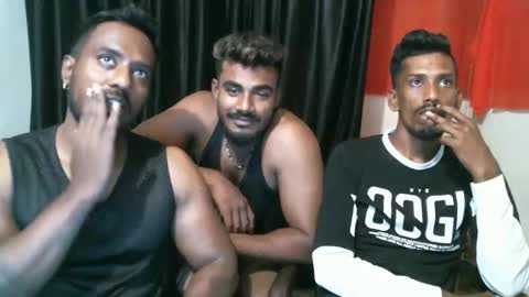 Snapshot of indiandesiguys2023 chatting on 15, 10, 2025 indian guys for you online show from 15, 10, 2025