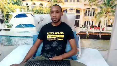 Snapshot of indianmagicmike69 chatting on 25, 6, 2026 indianmagicmike69 online show from 25, 6, 2026