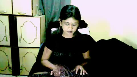 Snapshot of indianpleasures21 chatting on 4, 8, 2026 indianpleasures21 online show from 4, 8, 2026