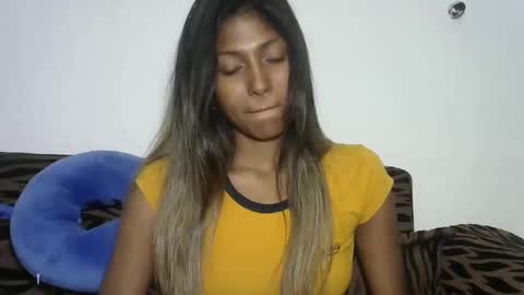 indianqtpie6 online show from 5, 12, 2024