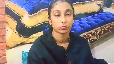 indiansexybutt4u2luv online show from 27, 6, 2026