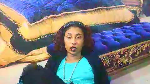 indiansexybutt4u2luv online show from 12, 7, 2026