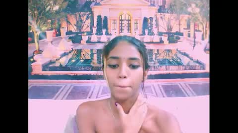 indiansexyslender4u2luv online show from 25, 1, 2025