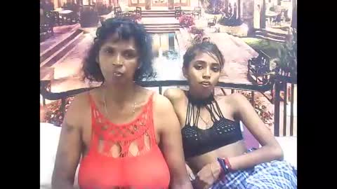 indiansexyslender4u2luv online show from 28, 1, 2025