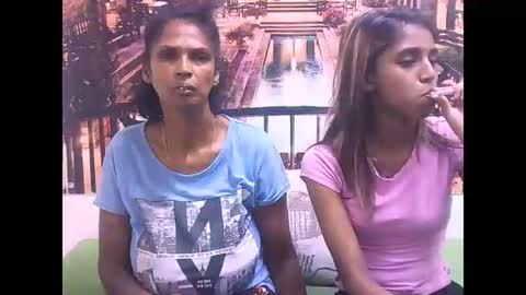 indiansexyslender4u2luv online show from 31, 1, 2025