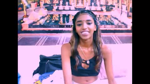 indiansexyslender4u2luv online show from 15, 2, 2025