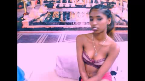 indiansexyslender4u2luv online show from 19, 2, 2025