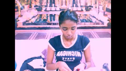 indiansexyslender4u2luv online show from 26, 2, 2025