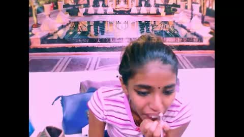 indiansexyslender4u2luv online show from 27, 2, 2025