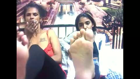 indiansexyslender4u2luv online show from 28, 2, 2025