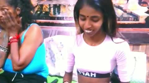 indiansexyslender4u2luv online show from 19, 9, 2025