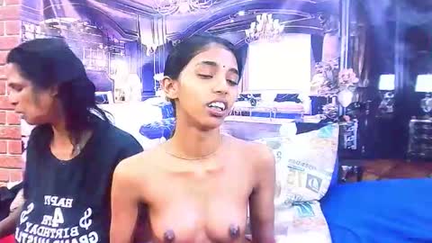 indiansexyslender4u2luv online show from 26, 11, 2025