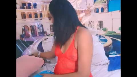 Snapshot of indiansexysmyle chatting on 28, 10, 2025 Azi online show from 28, 10, 2025