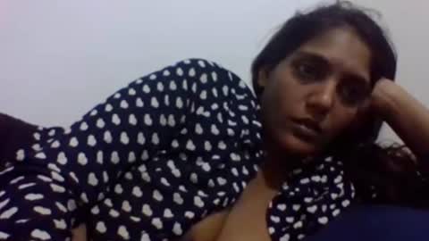 Snapshot of indianvixxenx chatting on 2, 1, 2025 sam online show from 2, 1, 2025