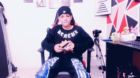 Snapshot of indomitablebeast chatting on 7, 2, 2025 matias online show from 7, 2, 2025