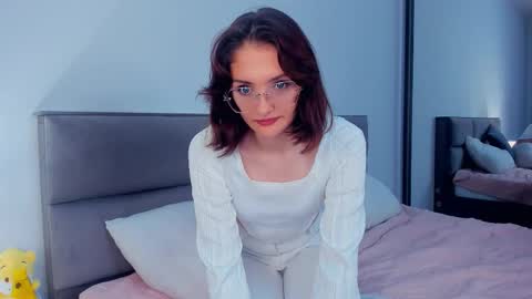 Kira online show from 30, 10, 2025