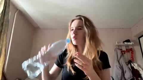 Snapshot of inespacheco chatting on 15, 6, 2026 Sofia online show from 15, 6, 2026