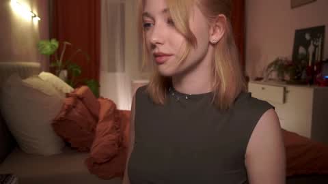 Snapshot of infinitysoul_ chatting on 14, 1, 2025 Alexa..  Inst     Fansly infinitysoul  online show from 14, 1, 2025