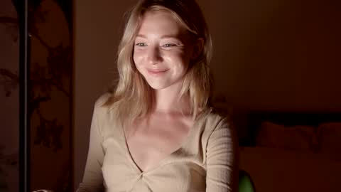 Snapshot of infinitysoul_ chatting on 4, 10, 2025 Alexa..  Inst     Fansly infinitysoul  online show from 4, 10, 2025