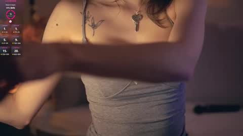 Im Senise Welcome to my room My instagram  online show from 22, 2, 2025