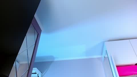 Lina online show from 8, 1, 2025