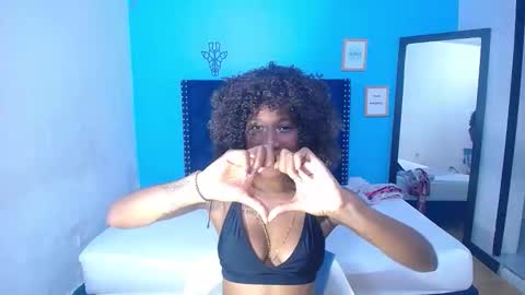 Snapshot of innocent_sexybaby chatting on 11, 10, 2025 innocent_sexybaby online show from 11, 10, 2025